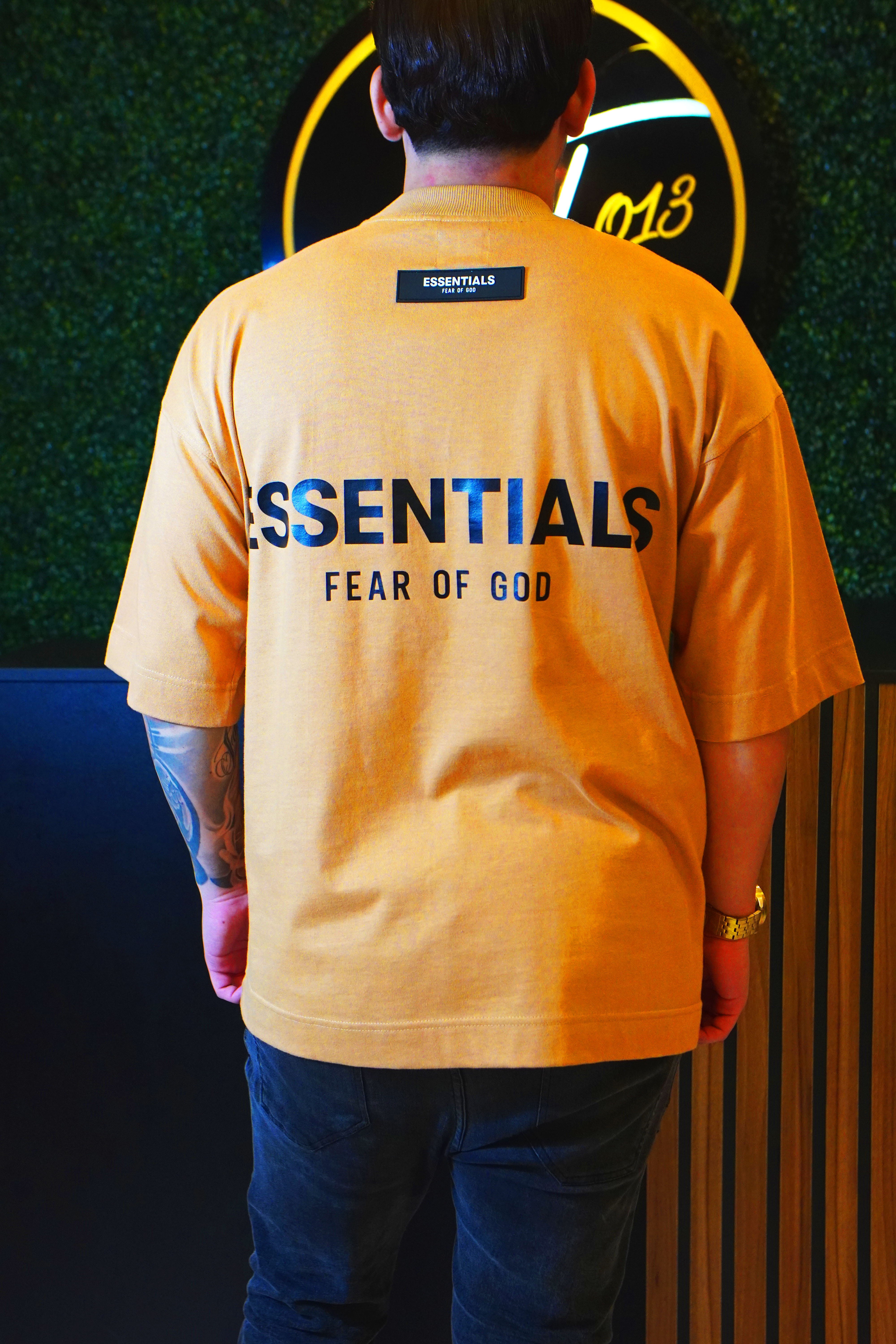 Camiseta Essentials